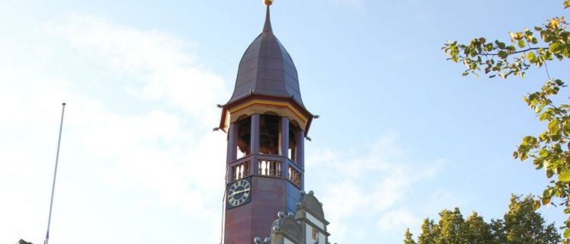 Rathausgiebel_2011_breit